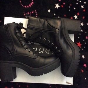 Women’s Boots